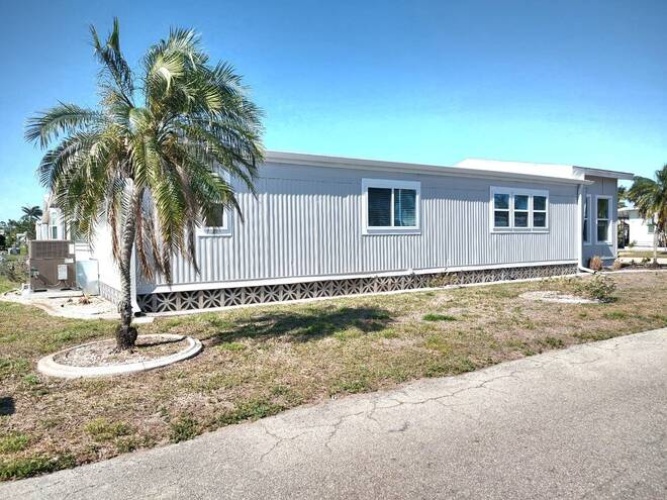 63 Pedro, Fort Myers, Florida 33912, 2 Bedrooms Bedrooms, 8 Rooms Rooms,2 BathroomsBathrooms,Mobile/manufactured,For Sale,Pedro,11471548