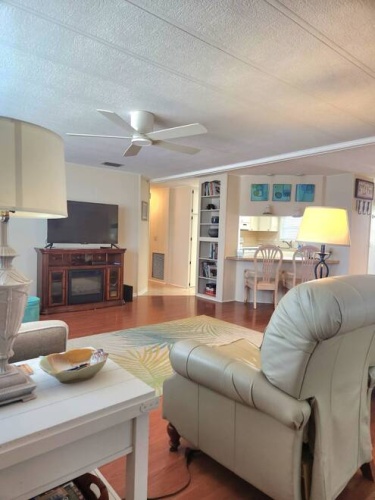 63 Pedro, Fort Myers, Florida 33912, 2 Bedrooms Bedrooms, 8 Rooms Rooms,2 BathroomsBathrooms,Mobile/manufactured,For Sale,Pedro,11471548