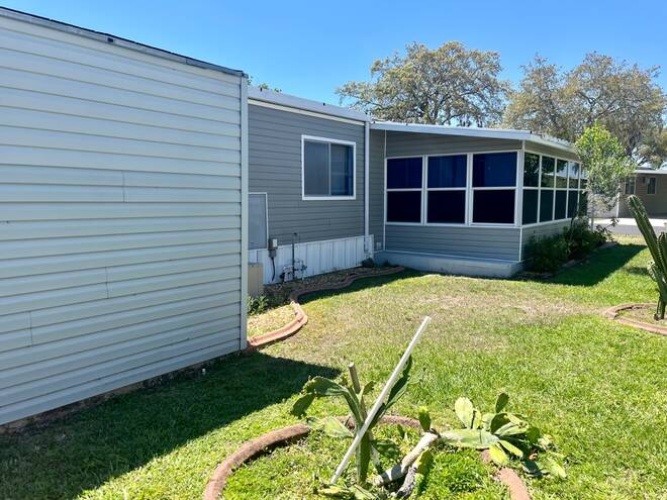 2752 Vine Lane, Sebring, Florida 33870, 2 Bedrooms Bedrooms, ,1 BathroomBathrooms,Mobile/manufactured,For Sale,Vine Lane,11266696