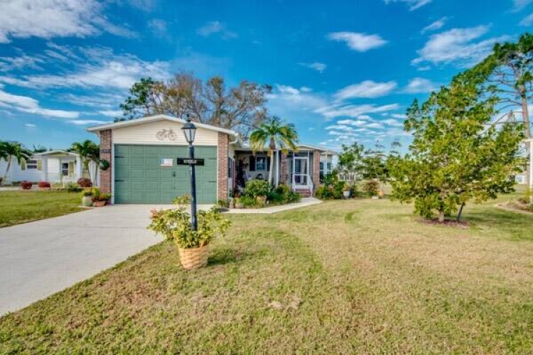 10078 Brokenwoods Ct., North Fort Myers, Florida 33903, 2 Bedrooms Bedrooms, ,2 BathroomsBathrooms,Mobile/manufactured,For Sale,Brokenwoods Ct.,11241433