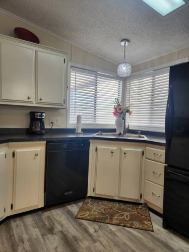 31 Umber Ct, Fort Myers, Florida 33912, 2 Bedrooms Bedrooms, ,2 BathroomsBathrooms,Mobile/manufactured,For Sale,Umber Ct,11479363