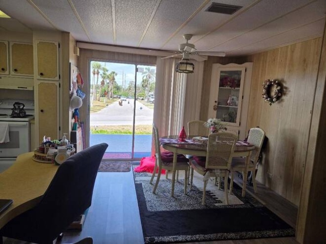 900 Zacapa, venice, Florida 34285, 2 Bedrooms Bedrooms, 6 Rooms Rooms,2 BathroomsBathrooms,Mobile/manufactured,For Sale,Zacapa,11481570