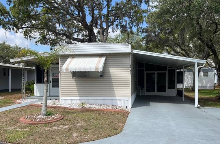 3039 Vine Lane, Sebring, Florida 33870, 2 Bedrooms Bedrooms, ,1 BathroomBathrooms,Mobile/manufactured,For Sale,Vine Lane,11482593