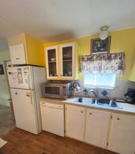 3039 Vine Lane, Sebring, Florida 33870, 2 Bedrooms Bedrooms, ,1 BathroomBathrooms,Mobile/manufactured,For Sale,Vine Lane,11482593