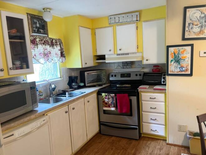3039 Vine Lane, Sebring, Florida 33870, 2 Bedrooms Bedrooms, ,1 BathroomBathrooms,Mobile/manufactured,For Sale,Vine Lane,11482593