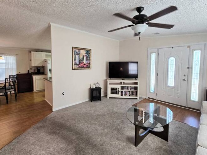 279 Lake Dr, Nokomis, Florida 34275, 2 Bedrooms Bedrooms, ,2 BathroomsBathrooms,Mobile/manufactured,For Sale,Lake Dr,11497319