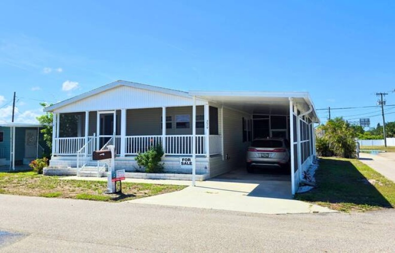 279 Lake Dr, Nokomis, Florida 34275, 2 Bedrooms Bedrooms, ,2 BathroomsBathrooms,Mobile/manufactured,For Sale,Lake Dr,11497319