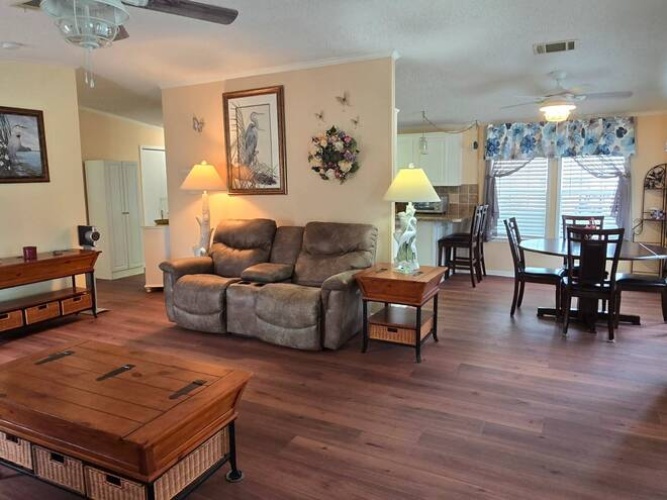 283 Lake Dr, Nokmis, Florida 34275, 3 Bedrooms Bedrooms, ,2 BathroomsBathrooms,Mobile/manufactured,For Sale,Lake Dr,11504355