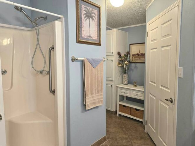 283 Lake Dr, Nokmis, Florida 34275, 3 Bedrooms Bedrooms, ,2 BathroomsBathrooms,Mobile/manufactured,For Sale,Lake Dr,11504355