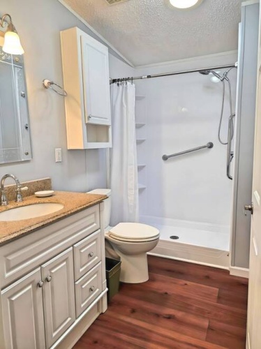 283 Lake Dr, Nokmis, Florida 34275, 3 Bedrooms Bedrooms, ,2 BathroomsBathrooms,Mobile/manufactured,For Sale,Lake Dr,11504355