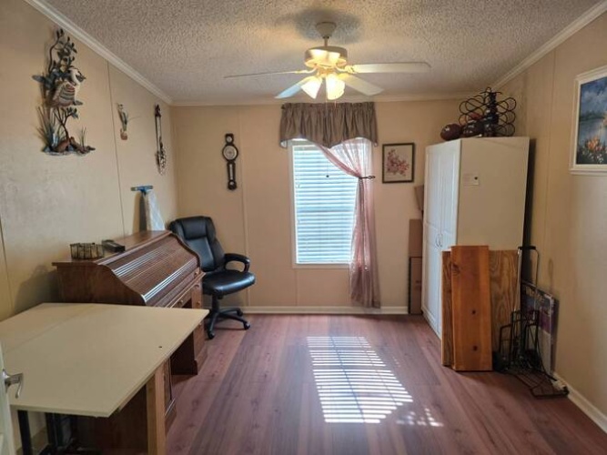 283 Lake Dr, Nokmis, Florida 34275, 3 Bedrooms Bedrooms, ,2 BathroomsBathrooms,Mobile/manufactured,For Sale,Lake Dr,11504355