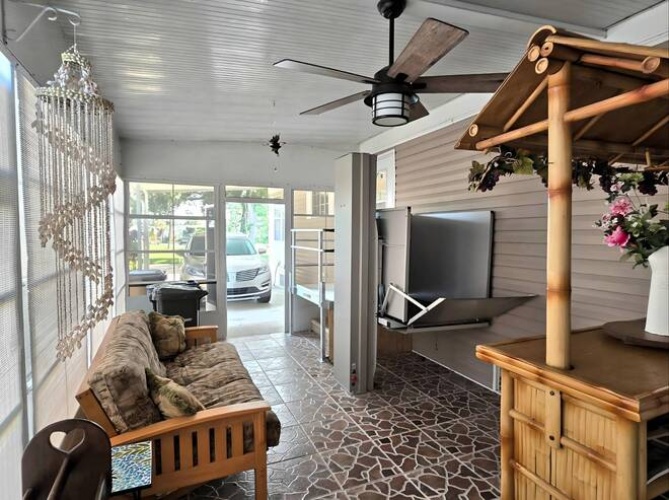 283 Lake Dr, Nokmis, Florida 34275, 3 Bedrooms Bedrooms, ,2 BathroomsBathrooms,Mobile/manufactured,For Sale,Lake Dr,11504355