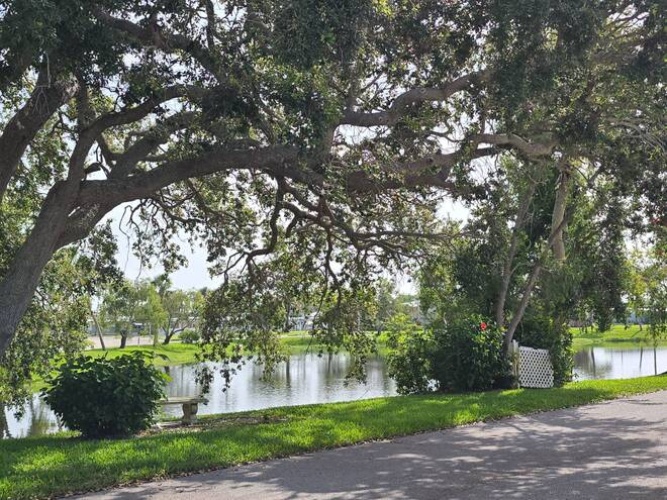 283 Lake Dr, Nokmis, Florida 34275, 3 Bedrooms Bedrooms, ,2 BathroomsBathrooms,Mobile/manufactured,For Sale,Lake Dr,11504355