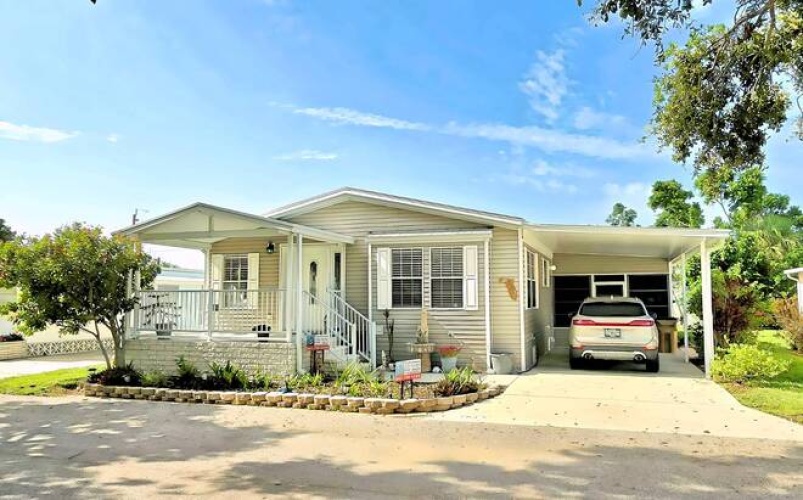 283 Lake Dr, Nokmis, Florida 34275, 3 Bedrooms Bedrooms, ,2 BathroomsBathrooms,Mobile/manufactured,For Sale,Lake Dr,11504355