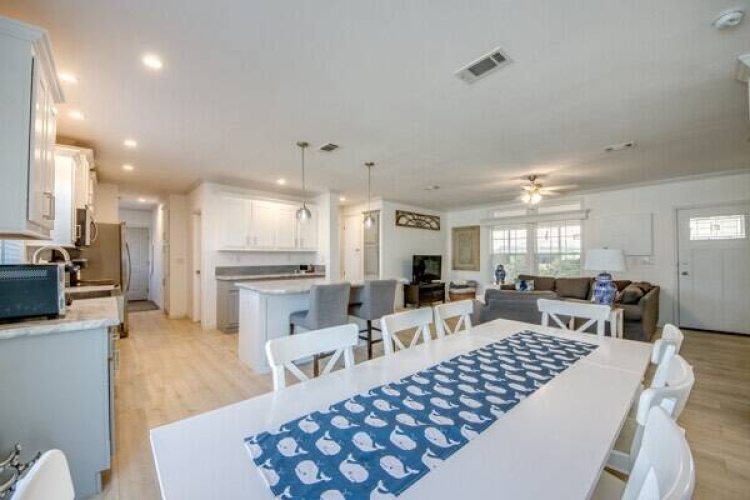 39 Falla Ct., Fort Myers, Florida 33908, 3 Bedrooms Bedrooms, 8 Rooms Rooms,2 BathroomsBathrooms,Mobile/manufactured,For Sale,Falla Ct.,11521779