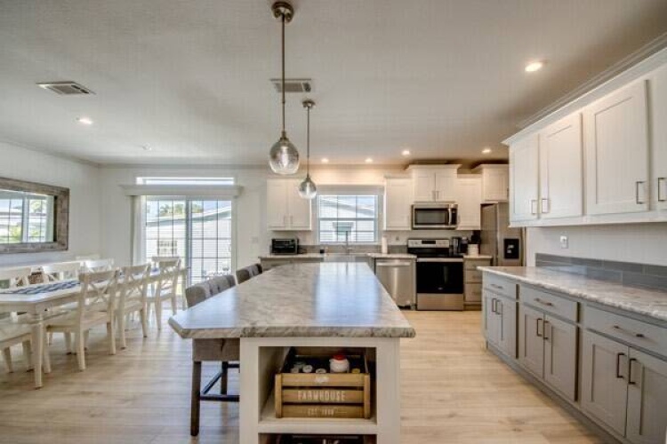 39 Falla Ct., Fort Myers, Florida 33908, 3 Bedrooms Bedrooms, 8 Rooms Rooms,2 BathroomsBathrooms,Mobile/manufactured,For Sale,Falla Ct.,11521779