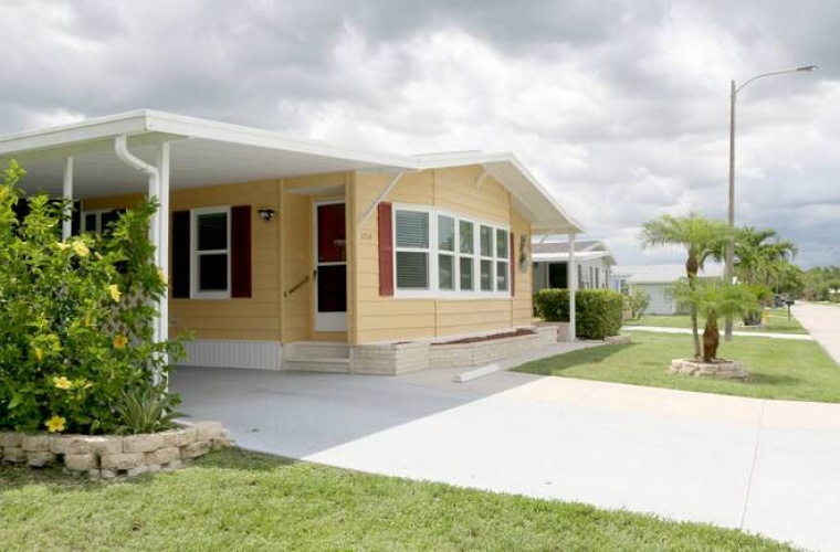 5714 Seven Oaks Dr, Sarasota, Florida 34241, 2 Bedrooms Bedrooms, ,2 BathroomsBathrooms,Mobile/manufactured,For Sale,Seven Oaks Dr,11528281