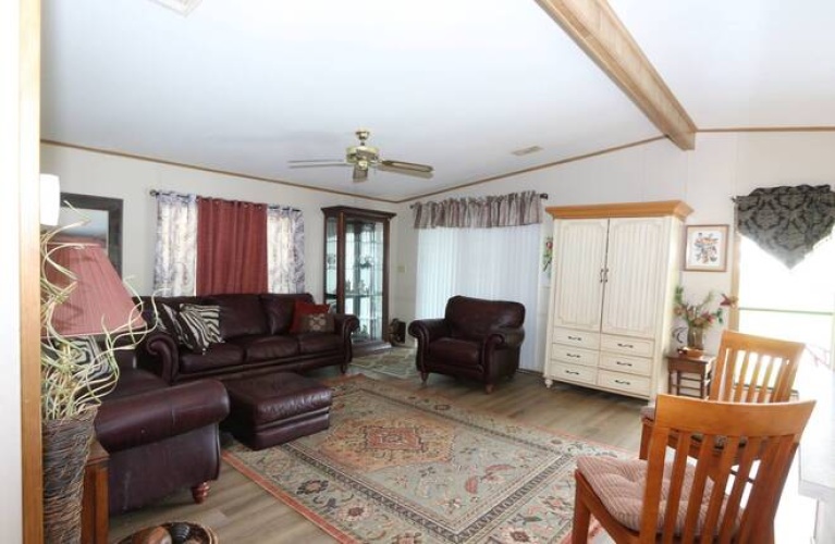 5919 Camelot Dr N, Sarasota, Florida 34233, 2 Bedrooms Bedrooms, ,2 BathroomsBathrooms,Mobile/manufactured,For Sale,Camelot Dr N,11530321