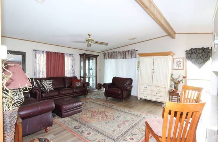 5919 Camelot Dr N, Sarasota, Florida 34233, 2 Bedrooms Bedrooms, ,2 BathroomsBathrooms,Mobile/manufactured,For Sale,Camelot Dr N,11530321