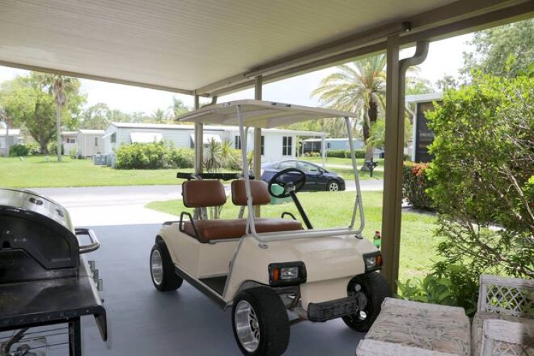 5919 Camelot Dr N, Sarasota, Florida 34233, 2 Bedrooms Bedrooms, ,2 BathroomsBathrooms,Mobile/manufactured,For Sale,Camelot Dr N,11530321