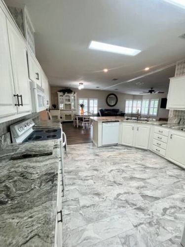 19435 Charleston Cr., North Fort Myers, Florida 33917, 3 Bedrooms Bedrooms, ,2 BathroomsBathrooms,Mobile/manufactured,For Sale,Charleston Cr.,11534749