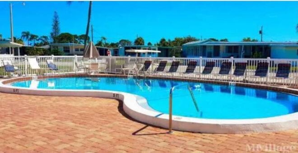 178 4th St East, Nokomis, Florida 34275, 2 Bedrooms Bedrooms, ,1 BathroomBathrooms,Mobile/manufactured,For Sale,4th St East,11537400