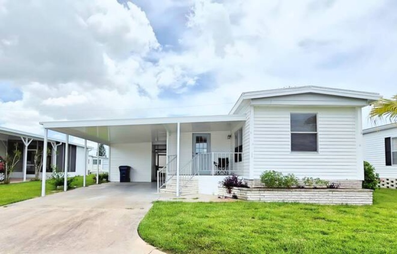 178 4th St East, Nokomis, Florida 34275, 2 Bedrooms Bedrooms, ,1 BathroomBathrooms,Mobile/manufactured,For Sale,4th St East,11537400