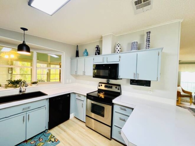 10280 Pine Lakes Blvd., North Fort Myers, Florida 33903, 2 Bedrooms Bedrooms, ,2 BathroomsBathrooms,Mobile/manufactured,For Sale,Pine Lakes Blvd.,11541199