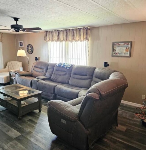 5 Hacha Ct., Fort Myers, Florida 33908, 2 Bedrooms Bedrooms, ,2 BathroomsBathrooms,Mobile/manufactured,For Sale,Hacha Ct.,11544009