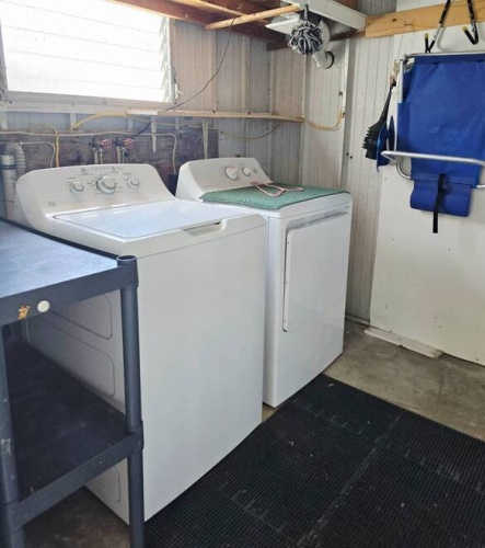 210 3rd St West, Nokomis, Florida 34275, 3 Bedrooms Bedrooms, ,2 BathroomsBathrooms,Mobile/manufactured,For Sale,3rd St West,11545245