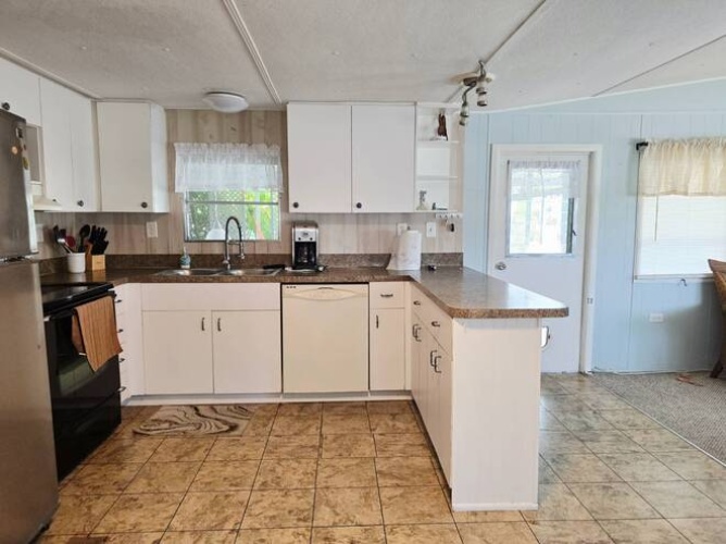 210 3rd St West, Nokomis, Florida 34275, 3 Bedrooms Bedrooms, ,2 BathroomsBathrooms,Mobile/manufactured,For Sale,3rd St West,11545245