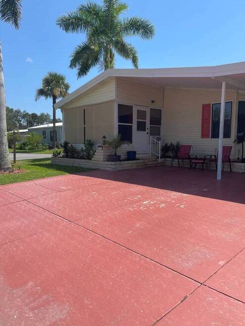 2692 NE HWY 70, Arcadia, Florida 34266, 2 Bedrooms Bedrooms, ,2 BathroomsBathrooms,Mobile/manufactured,For Sale,NE HWY 70,11545161