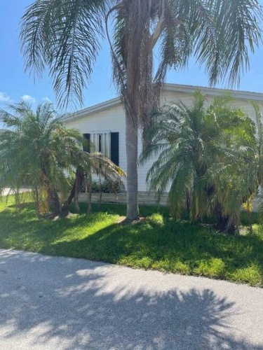 2692 NE HWY 70, Arcadia, Florida 34266, 2 Bedrooms Bedrooms, ,2 BathroomsBathrooms,Mobile/manufactured,For Sale,NE HWY 70,11546586