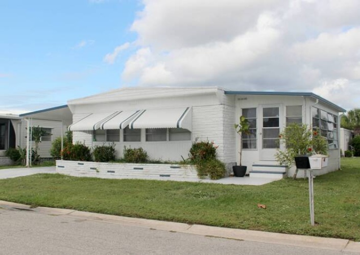 2329 York Drive, Sarasota, Florida 34238, 2 Bedrooms Bedrooms, ,2 BathroomsBathrooms,Mobile/manufactured,For Sale,York Drive,11548677