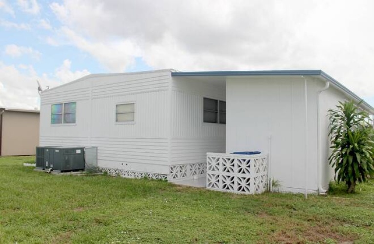 2329 York Drive, Sarasota, Florida 34238, 2 Bedrooms Bedrooms, ,2 BathroomsBathrooms,Mobile/manufactured,For Sale,York Drive,11548677