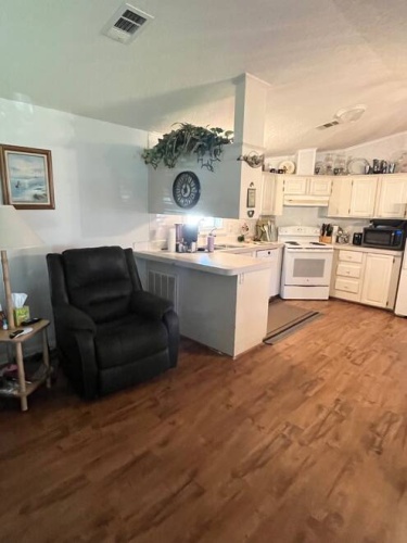 434 Page Ave, Frostproof, Florida 33843, 2 Bedrooms Bedrooms, ,2 BathroomsBathrooms,Mobile/manufactured,For Sale,Page Ave,11552920