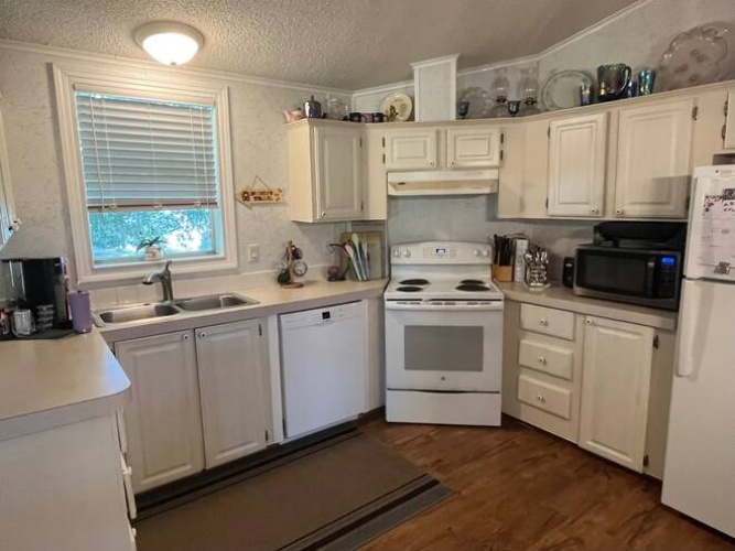 434 Page Ave, Frostproof, Florida 33843, 2 Bedrooms Bedrooms, ,2 BathroomsBathrooms,Mobile/manufactured,For Sale,Page Ave,11552920