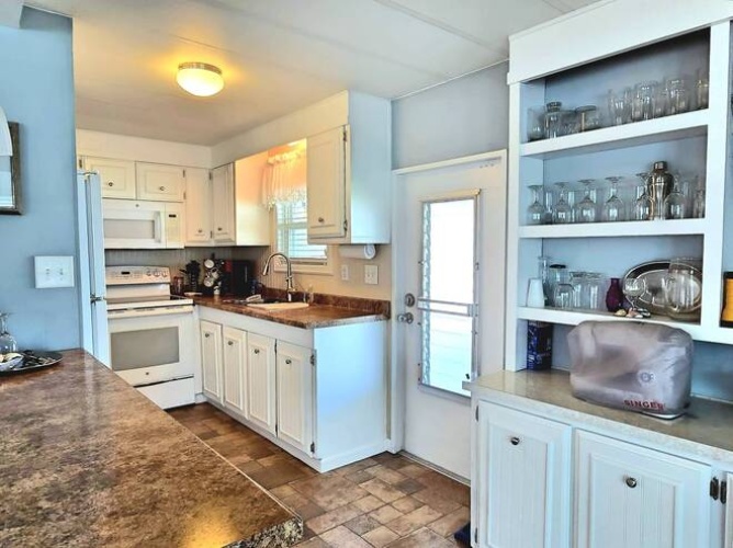 196 Spanish Lakes Dr, Nokomis, Florida 34275, 2 Bedrooms Bedrooms, ,2 BathroomsBathrooms,Mobile/manufactured,For Sale,Spanish Lakes Dr,11556422