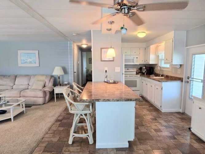 196 Spanish Lakes Dr, Nokomis, Florida 34275, 2 Bedrooms Bedrooms, ,2 BathroomsBathrooms,Mobile/manufactured,For Sale,Spanish Lakes Dr,11556422