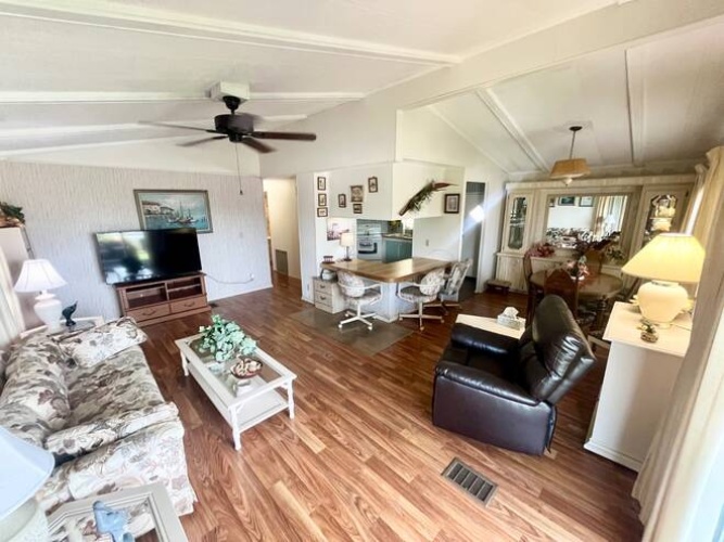 3 Quanery Ct., Fort Myers, Florida 33908, 2 Bedrooms Bedrooms, ,2 BathroomsBathrooms,Mobile/manufactured,For Sale,Quanery Ct.,11558401