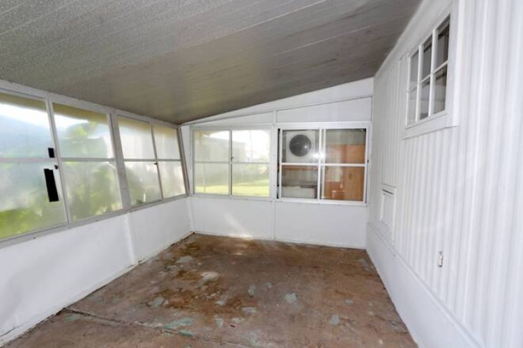2320 BeeRidge Rd, Sarasota, Florida 34239, 2 Bedrooms Bedrooms, ,1 BathroomBathrooms,Mobile/manufactured,For Sale,BeeRidge Rd,11559165