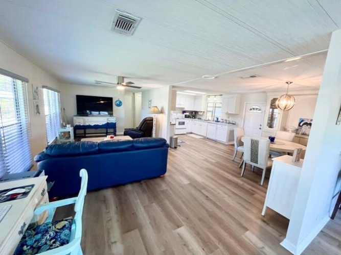 10021 Mission Hills Ct., North Fort Myers, Florida 33903, 2 Bedrooms Bedrooms, ,2 BathroomsBathrooms,Mobile/manufactured,For Sale,Mission Hills Ct.,11559858