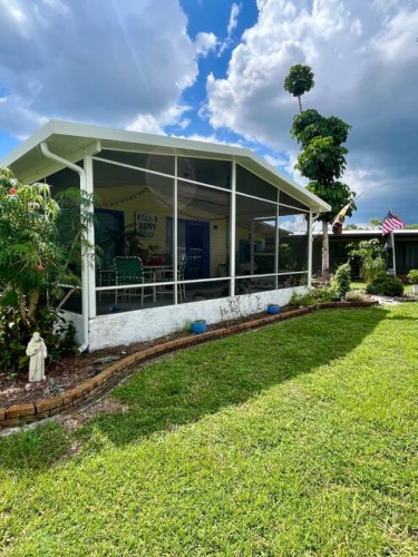 19416 Bermuda Ct, North Fort Myers, Florida 33903, 2 Bedrooms Bedrooms, ,2 BathroomsBathrooms,Mobile/manufactured,For Sale,Bermuda Ct,11560036
