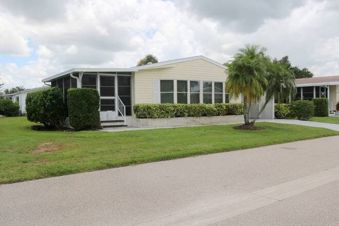 5523 Tewkesbury Pl, Sarasota, Florida 34241, 2 Bedrooms Bedrooms, ,2 BathroomsBathrooms,Mobile/manufactured,For Sale,Tewkesbury Pl,11541116