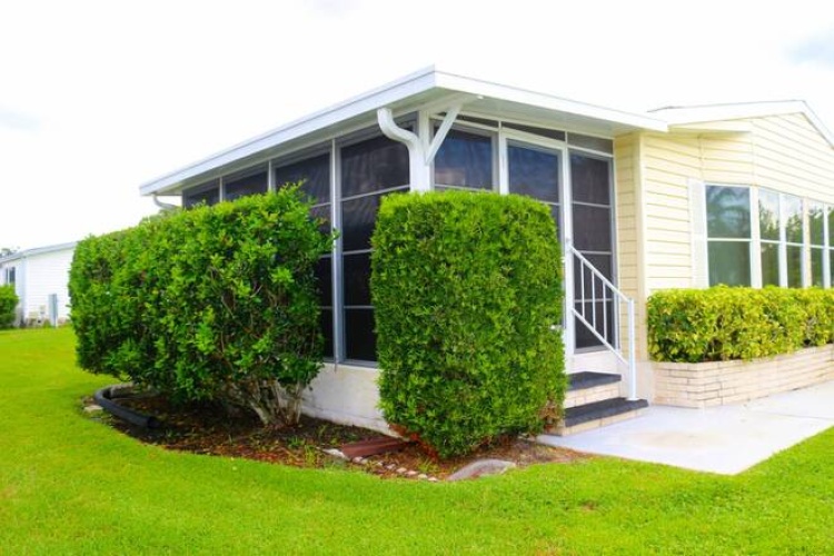 5523 Tewkesbury Pl, Sarasota, Florida 34241, 2 Bedrooms Bedrooms, ,2 BathroomsBathrooms,Mobile/manufactured,For Sale,Tewkesbury Pl,11541116