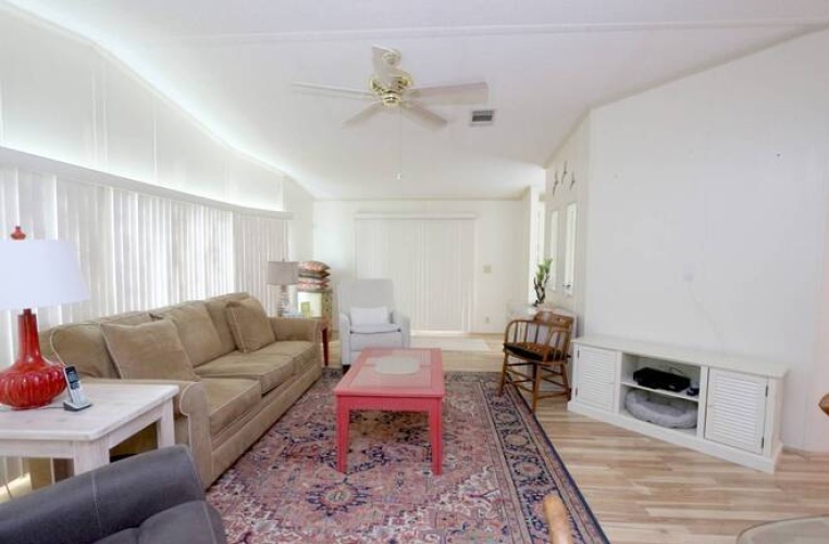 5523 Tewkesbury Pl, Sarasota, Florida 34241, 2 Bedrooms Bedrooms, ,2 BathroomsBathrooms,Mobile/manufactured,For Sale,Tewkesbury Pl,11541116