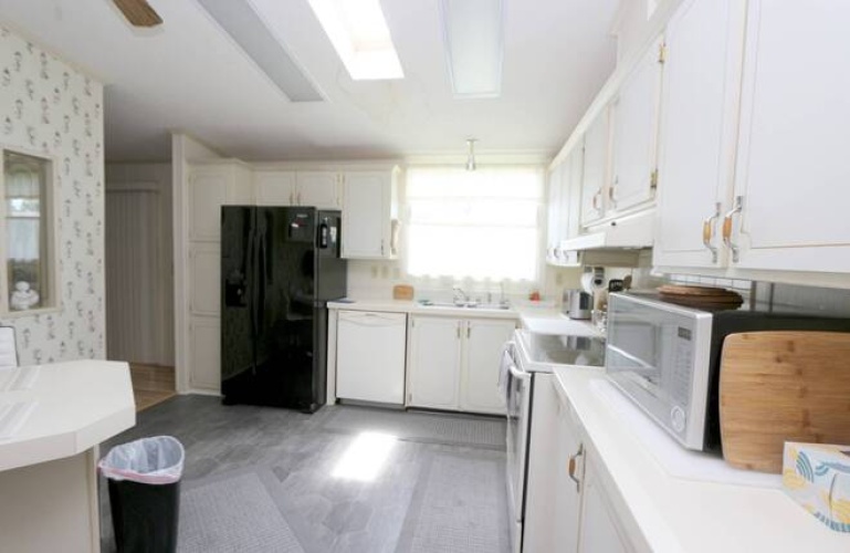 5523 Tewkesbury Pl, Sarasota, Florida 34241, 2 Bedrooms Bedrooms, ,2 BathroomsBathrooms,Mobile/manufactured,For Sale,Tewkesbury Pl,11541116
