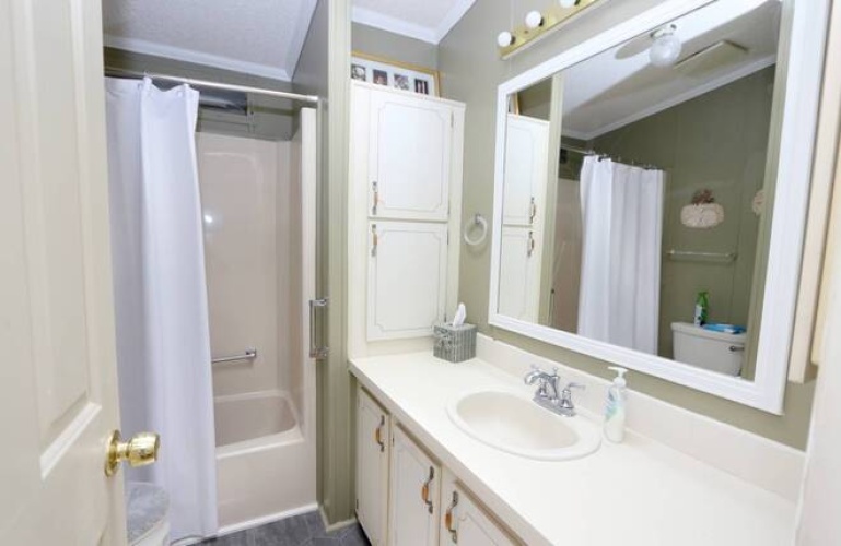5523 Tewkesbury Pl, Sarasota, Florida 34241, 2 Bedrooms Bedrooms, ,2 BathroomsBathrooms,Mobile/manufactured,For Sale,Tewkesbury Pl,11541116