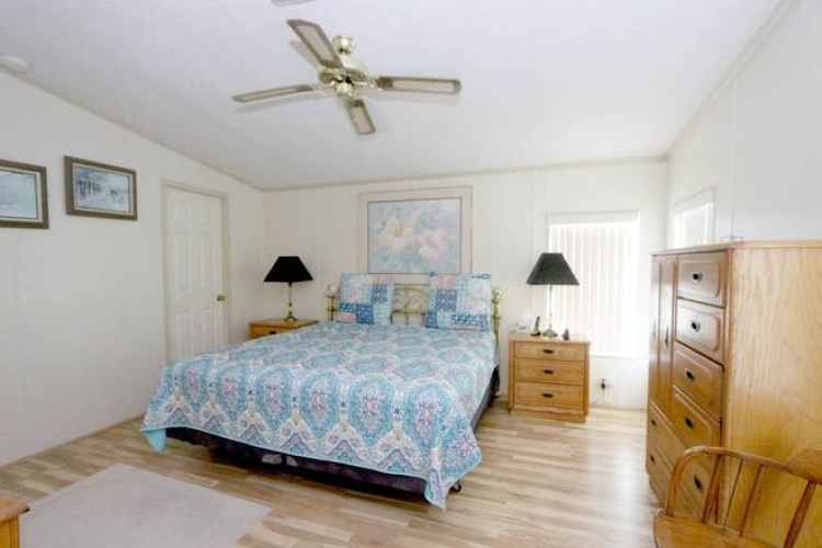 5523 Tewkesbury Pl, Sarasota, Florida 34241, 2 Bedrooms Bedrooms, ,2 BathroomsBathrooms,Mobile/manufactured,For Sale,Tewkesbury Pl,11541116
