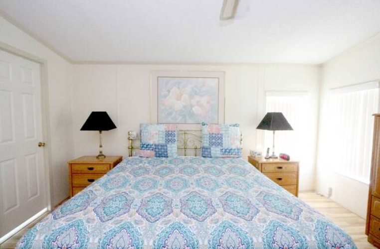 5523 Tewkesbury Pl, Sarasota, Florida 34241, 2 Bedrooms Bedrooms, ,2 BathroomsBathrooms,Mobile/manufactured,For Sale,Tewkesbury Pl,11541116